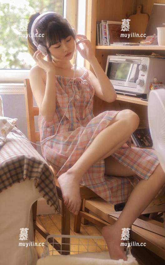 Tiny Asa 在线畅游Tiny Asa的吊带世界,高清画质为你呈现完美瞬间
